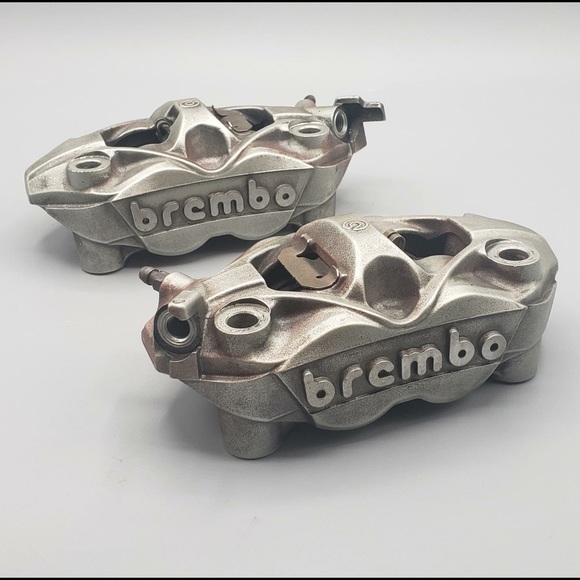 Brembo Calipers - Picture 3 of 5